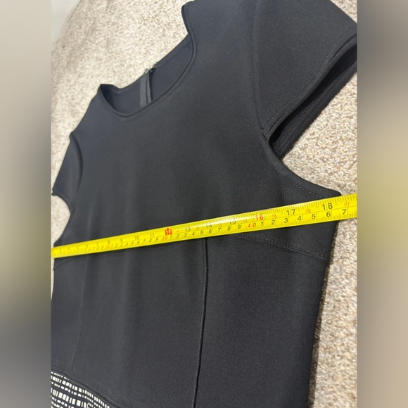 St. John Collection Luxe Sculpture Knit Cap Sleeve Dress-Caviar Size 12 - Picture 7 of 10